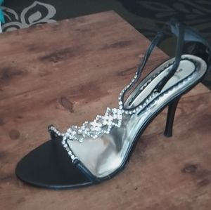 Women's shoes